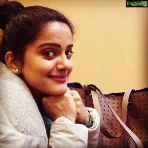 Vishakha Singh Instagram - Throwback to a time when all was hunky-dory ..

Digging deep into the gratitude well. Reminding myself that we shall overcome. 

But honestly - don’t think I can go through another batch of my burnt cake experiments ..

#TopsyTurvy #Life #lifeinapandemic #gratitude #covid #2021 #weshallovercome