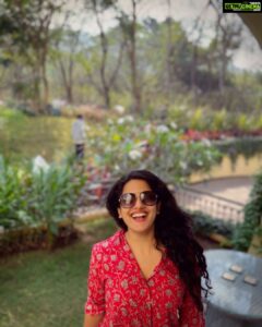 Vishakha Singh Instagram - I am the reason behind my smile. 
.
.
. 
#Dreamer #Believer #HardWork #Pause #Vacay #independent #solopreneur #Gratitude #HappyPeople #positiveattitude #Unfazed #selflove 

Pic credit : @f1demon