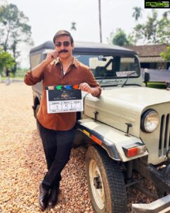 Vivek Oberoi Instagram - The hunter has arrived!
Be careful #Kaduva🐅

The action begins today 💪
@therealprithvi #KaduvakunnelKuruvachan @kaduvathefilm @shaji_kailas_ @sujithvaassudev @jakes_bejoy
@shameer_muhammed @prithvirajproductions
@supriyamenonprithviraj @magicframes2011