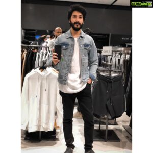 Walter Philips Instagram - IT’S AN “ADD TO  CART”  KINDA DAY!  #shopping #noshavenovember #thoothukudi #tuticorin #chennai
