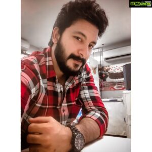Walter Philips Instagram - Don’t be same, be better!  #redshirt #red #shirts #redchecks #shirt #love #style #likeforlikes #instagram #photooftheday #picoftheday #tshirt #tuticorin #thoothukudi #chennai