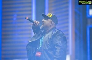 Yogi B Instagram - #Darbar Audio Launch, Chennai. 
Had a blast performing #ThaniVazhi with @anirudhofficial. Thank you all for the immense love for the song and all the birthday wishes. Nandri 🙏🏽😊 📸 : Rakesh Prakash, @rp3825