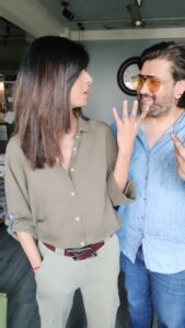 Aishwarya Sakhuja Instagram - Aao @rohitnag9 maidaan mein
😋😋

#reelsinstagram #reelkarofeelkaro #reels #reels #reelsofindia #reelsvideo #instareels #instagramcomedy #instajokes #instacomic #pj #dadjokes #couplejokes #couples #couplejokes #couplereels #couplevideos #roash #AishwaryaSakhuja
#actor #actorslife
