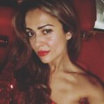 Amrita Arora Instagram - Thank god it’s Christmas ,can it be Christmas ,let it be Christmas,everydayyyyyy🎄🎄🎄🎄❤️❤️❤️❤️🎁🎁🎁🎁🔥