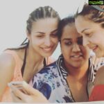 Amrita Arora Instagram - Selfie mania ! @arpitakhansharma @malaikaarorakhanofficial
