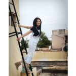 Anaswara Kumar Instagram - 📸PC : @iamsadhi . . . . . . . . . . . . #photography #photoshoot  #naturallight #첸나이  #사진술 #사진촬영 #monkeyingaround