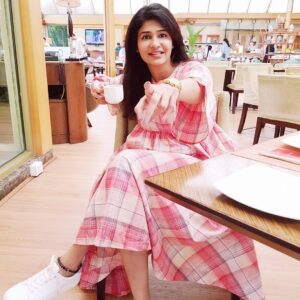 Anjena Kirti Instagram - Cheers to New Beginings 💕🌹🦄🎵👑
#AnjenaKirti
📷: @sukhi_swapna