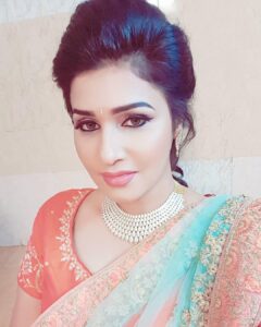 Anjena Kirti Instagram - Gallata Nakshatra Awards #💐🌹🌸💕🕊
#VishwaAndDevjiDiamonds
