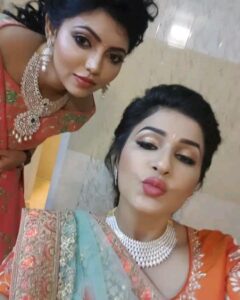 Anjena Kirti Instagram - Gallata Nakshatra Awards #💐🌹🌸💕🕊
#VishwaAndDevjiDiamonds