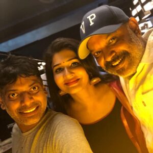 Anjena Kirti Instagram - We are ever ready for a selfie 🤳🤳🤳💚🍀🌼🌼🌻👑💙 @venkat_prabhu