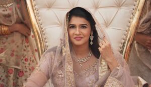 Anjena Kirti Instagram - #meherezylaa video song out now on U1 records ❤️
#Maanaadu 
#meherezylaa 
#meherezylaavideosong
#zarina
