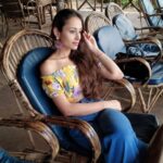 Anupriya Kapoor Instagram - A well spent evening 🌥🍸💜