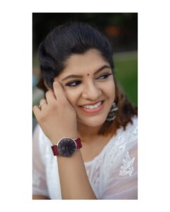 Aparna Balamurali Instagram - Spread some love with @danielwellington ❤️
Buy a special gift for your loved ones this valentine. Get 10% off when you buy two or more products. You can also use my code “APARNA” for an additional 15% discount! #Danielwellington #DWgiftsoflove