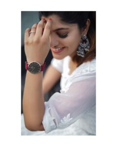 Aparna Balamurali Instagram - Spread some love with @danielwellington ❤️
Buy a special gift for your loved ones this valentine. Get 10% off when you buy two or more products. You can also use my code “APARNA” for an additional 15% discount! #Danielwellington #DWgiftsoflove