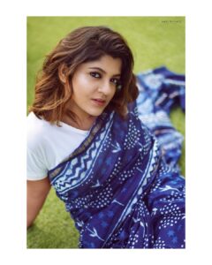 Aparna Balamurali Instagram - ✨

Picture Courtesy: @_meraki.photography_ 
MUA: @ashna_aash_ 
Costume: @studioyukta 
Venue: @__silvercloud__