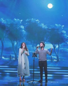Aparna Balamurali Instagram - One of the best stages 💙

Thank you @harisankar_ks chetta for supporting me. It was great to share the stage with you. 
To many more stages ✨

Thank you @samamofficially and @mazhavilmanoramatv ✨

#engeyumeppozhumspb 

Styling : @styled_by_gk
Costume execution : @shimna_abdulla_ 
Jewellery : @ladyvalayil
Make up : @rgmakeupartistry 
Hair : @sudhiar.hairandmakeup 
Assisted by : @__neha.fathima__