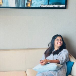 Aparna Balamurali Instagram - To one of the best days of my life❤️❤️

Thank you my darlings @silpak.i @pooojadev for making this happen❤️❤️

Thank you @grandhyattkochi for making the stay memorable ✨

Thank you all for the wonderful wishes🤗

#birthdaydoneright