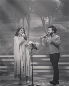 Aparna Balamurali Instagram - One of the best stages 💙

Thank you @harisankar_ks chetta for supporting me. It was great to share the stage with you. 
To many more stages ✨

Thank you @samamofficially and @mazhavilmanoramatv ✨

#engeyumeppozhumspb 

Styling : @styled_by_gk
Costume execution : @shimna_abdulla_ 
Jewellery : @ladyvalayil
Make up : @rgmakeupartistry 
Hair : @sudhiar.hairandmakeup 
Assisted by : @__neha.fathima__