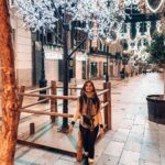 Aparnaa Bajpai Instagram - 🌙 No one is lesser or better than You!! Just in a different journey. On his way, his own path, in a different chapter. We are all the same with our own uniqueness !! We are One!! #wordsbyaparnaa . . . #spain #barcelonaspain #travel #travelgram #catalunya Barcelona, Spain
