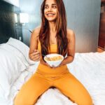 Aparnaa Bajpai Instagram - Can’t decide between food or workout or... laze in bed or... go watch the fireworks on New Year’s Eve or.... appreciate my new hair💇🏽‍♀️ Day!!! I know I can do it all💃 Bye!!! 👋🏻 see you in 2020 . . . #spain #barcelonaspain #travel #travelgram Barcelona, Spain