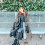Aparnaa Bajpai Instagram - Trying to act like insta models with hashtag:~ waiting for the train be like😎 OR woke up like this😋 & found myself in Spain. . . . #spain #barcelonaspain #travel #travelgram