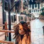 Aparnaa Bajpai Instagram - 🌙 No one is lesser or better than You!! Just in a different journey. On his way, his own path, in a different chapter. We are all the same with our own uniqueness !! We are One!! #wordsbyaparnaa . . . #spain #barcelonaspain #travel #travelgram #catalunya Barcelona, Spain