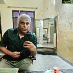 Ashish Vidyarthi Instagram - An hour before Daiyashankar...At the Kabir arts festival.. There is a nip and a beautiful notes in the air Lucknow, Uttar Pradesh
