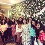 Ashwin Kakumanu Instagram - Flashback to the really awesome #Gameofthrones themed baby shower @trishathilak27 @jasmav @niru_f @sri.sri @mouseylocks @paruvp & @ranjanishanker threw @son_emk at #flowerpower tea room. They all outdid themselves with the creativity and decor, it was right before the final season started! On a side note, @i_siddv totally pulled a bran & predicted the gender. All hail siddu the soothsayer. 😂 #sistersbeforemaesters #pileofnaath #whatdowesaytothegodofbed #nottoday #readyforthenightswatch #babyiscoming