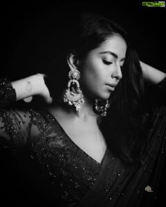 Avika Gor Instagram - #Promotions #NETonZEE5

Outfit  : @tanva_by_deepika
Jewellery : @sheetalzaveribyvithaldas
Photographer : @thechillpixelco
Styling : @sandhya__sabbavarapu
Styling team : @mythri_g @rashmi_angara @thumu_bhavana