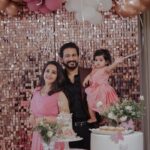 Bhama Instagram – Gauri’s First Birthday ♥️

@party.genie 
Pink attires: @t.and.msignature 
@shabeerzyed_photography 
@2b1_films 
@meralda.jewels 
@shibin4865 
Arun’s attire : @men_in_q_wedding