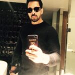 Bharath Instagram - Black black black !!!! Weekend fever starts !! 😀#black #weekendvibes #friday #actorslife