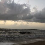 Bhumika Chawla Instagram – The cool breeze that soothes the soul …. where the sky and the sea  meet … the sand and feet meet … bheed mein akele chale- lekin tanha nahi the …..