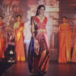 Bindu Madhavi Instagram – As they say, a smile is d prettiest thing you can wear😊😬😄 For Femina wedding show in a Kanjeevaram saree from @rmkv_silks, makeup and hair by @vurvesalon @50shadesofpam_
