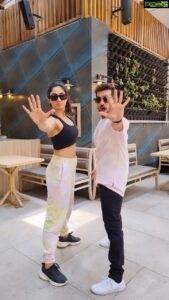 Deepti Sati Instagram - Almost got hurt while doing this ! 
Well @neeravbavlecha definitely did 🤪🤣 
just wait for it 😛
Looks easy but it’s not !
Try it out for yourselves ! 
Special thanks to @menonshruthi_b @tannasweta 
Don’t forget to Remix n tag us 

Use the hashtag #trustandbalance 
#reels #reelsinstagram #trending #trustandbalance #video #corestrength #fall #trust #reelkrofeelkro #feelitreelit #reelitfeelit #trending #trendingnow #trendingreels #doityourself #itsnoteasy #tryitnow #remixonreels #remix #balance #falling #downtoearth #funny #enjoythemoment #lovedancing #somethingnew