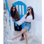 Eshanya Maheshwari Instagram - Mentally somewhere else...🙇🏻‍♀️ 😍Greece 🇬🇷 #majormissing #mykonos #greece #travelblogger #takemeback #throwback Mykonos, Greece