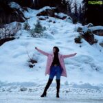 Eshanya Maheshwari Instagram – “When there’s snow on the ground,
I like to pretend I’m walking on clouds.” ❄️❤️☺️✨
.
.
Boots- @srstore09 
.
.
#travelgram #travel #travelblogger #shimla #snow #snowscape #winter #winterwonderland #snow❄️ #happiness #love #exhibitmagazine #topgearmagazine #ootd #winterfashion #explorer #esshanyamaheshwari #esshanya Narkanda .shimla hills