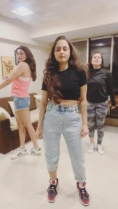 Gajala Instagram - With my Girls both are amazing dancers but i tried my best to match em😉💃🏻 @dj_aashikaa @shahdaisy #harfanmaula #gajala #gazala #friends #dancing #bollywood #reelitfeelit #reelindia #reelinstagram #actors