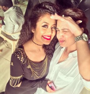 Gajala Instagram - Natural expression after DENO light effect hittin on eyes🙈🙈with the talented singer @nehakakkar it was amazing wrking with u. Ladki Kar gayi chullll!! 😜#thebucketlistentertainment #photuwalas #lightsoundcamera#musiclove