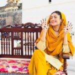 Gurleen Chopra Instagram - Hello everyone wait is over. On 13th July our punjabi song HEER is releasing it was wonderful working in Punjab after soooooooo long thankyou Rana ji & Lakhwinder ji. Love u all guys #surbhimahendru #lakhwinderwadaliofficial #parmodsharmarana_director #tseries