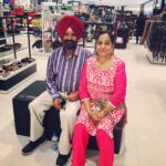 Gurleen Chopra Instagram - The biggest gift for you after your marriage was my BIRTH. The biggest gift for me after my BIRTH was PARENTS like YOU .. HAPPY ANNIVERSARY MOM DAD 💐💐💐🌹🌹🌹🌹🌹🌟🌟🌟🌟🌟🍷🍷🍷💃🏼💃🏼💃🏼💃🏼💋💋💋💋💋