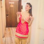 Gurleen Chopra Instagram - Happy Diwali with lots of Love 🌟🔥🤷‍♀️💫🔥🔥🔥🔥🔥 outfit from PANEERI