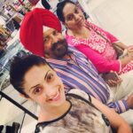 Gurleen Chopra Instagram - The good god gave me a father & mother more worthy of heaven than of earth 🌏🙏🏻🙏🏻🙏🏻🙏🏻🙏🏻 Inorbit Malad