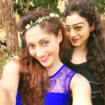 Gurleen Chopra Instagram - Gudmng every1.... Movie dekhna te movie nu bannde hoye dekhna Bahut farak hunda,,, it needs soo much patience,,Kinna acha lagda jado tuade friends tuade well wisher tuade set te aun te tuada kam dekhan how you do soo much hard work,,feel soo gud to have u on my ASHLEY movie set baby @sony_johari my BFF ❤️❤️❤️ Film city road, Goregaon east, Mumbai, Maharashtra, India
