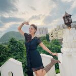 Gurleen Chopra Instagram - Mainu pyar hai rab Di banai har Khoobsurat cheez nal te mainu acha lagda kudrat nal gallan Kar k time spend Kar k 🌈☀️🌦🎨🏖🏔🏕... ( aasmaan mountains 🌲 trees greenery Shanti & beautiful 🌅 sunset dekho hor ki chaida hunda ? )