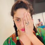 Gurleen Chopra Instagram – Lakha addava Di zarurat he ki hai…? ? jado Fidaa oh saadi saadgi te ne … 🤷🏼‍♀️🤘🏻❤️