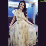 Hariprriya Instagram - Sunday, Monday,everyday... Wake✨. Sparkle✨. Slay✨ 😎