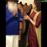 Hariprriya Instagram - Friday was an extremely satisfying & wonderful day with @sadhguru 🙏 The crowd was amazing & very encouraging at the Mandya event 😍 The one2one interaction at Shivanasamudra was equally enriching & memorable🤗😊 Waiting for the video to come out soon 😇Very proud to be able to contribute to #FreeIndiaofWaterCrisis 🙂 #cauverycalling