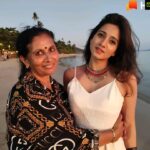 Harshika Poonacha Instagram - Love these two ❤❤❤ My Mommy and the Beach 🥰🤩😇 For my exclusive updates, Download @helo_indiaofficial @helo_kannadaofficial #HeloApp now 😊 Koh Chang Island