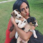 Harshika Poonacha Instagram - Come to goa if you wanna cuddle these two... Sussssch cutiesss😘😘😘 Wearing the very pretty @arabylekhareddy 😍 Goa