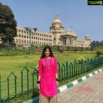 Harshika Poonacha Instagram - The Most beautiful #VIDHANASOUDHA 💖💝💞 Thankyou @vijaykarnataka for making me your chief guest for the Road safety walkathon 🙏 Always an honor to be a part of social awareness programmes 🙏 *ಯುವಕರೇ..... ನನ್ನ ಯುವತಿಯರೇ....* ನನ್ನ ನಡಿಗೆ ವಿಧಾನಸೌಧದ ಕಡೆಗೆ ಇದು ನಮ್ಮ ಗೌರವದ ಸಂಕೇತ ಇದರಲ್ಲಿದೆ ನಮ್ಮ ಜನರ ಹಿತ ನಮ್ಮ ಶಕ್ತಿಸೌಧವಿದು ಕರುನಾಡ ಹೆಮ್ಮೆಯಿದು ಆಡಳಿತದ ಪುಣ್ಯಕ್ಷೇತ್ರವಿದು ಎಲ್ಲರ ಪಾಲಿನ ದೇವಾಲಯವಿದು ಈ ಜಾಗವೇ ಪವಿತ್ರ ಇಲ್ಲಿ ಇರುವವರು ಆಗಬೇಕಿದೆ ಜನಮಿತ್ರ ಇಲ್ಲಿನವರ ಬಗ್ಗೆ ಜನರಿಗಿದೆ ಬೆಟ್ಟದಷ್ಟು ಅಕಾಂಕ್ಷೆ ಇಲ್ಲಿರುವವರು ಉಳಿಸಿಕೊಳ್ಳಬೇಕಿದೆ ಆ ನಿರೀಕ್ಷೆ ಎಲ್ಲರೂ ಒಟ್ಟಿಗೆ ದುಡಿಯೋಣ ರಾಗದ್ವೇಷವ ಬಿಟ್ಟಾಕೋಣ ಒಟ್ಟಿಗೆ ಸಾಗೋಣ ನಾಡನ್ನು ಸಮೃದ್ದವಾಗಿಸೋಣ ನಿಮ್ಮಯ ಪ್ರೀತಿಯ *ಹರ್ಷಿಕಾ........* Vidhana Soudha